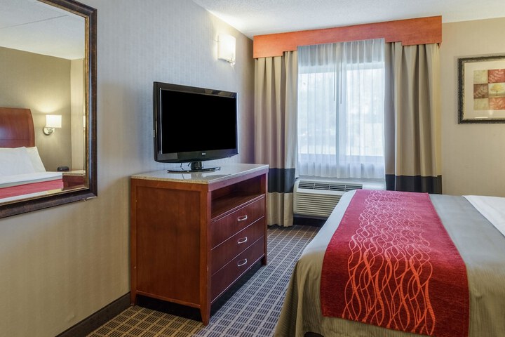 1 King Bed (4 of 20)