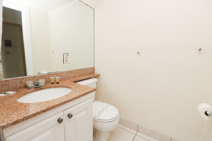 Room 13 of 29