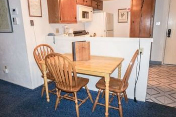 Room 13 of 20
