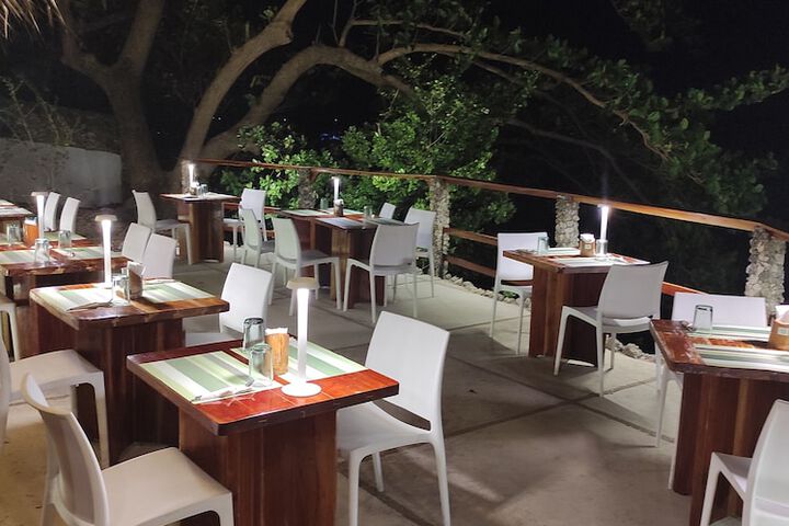 Dining 73 of 81