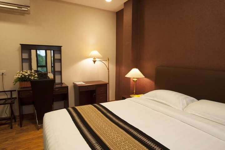 Room 8 of 63