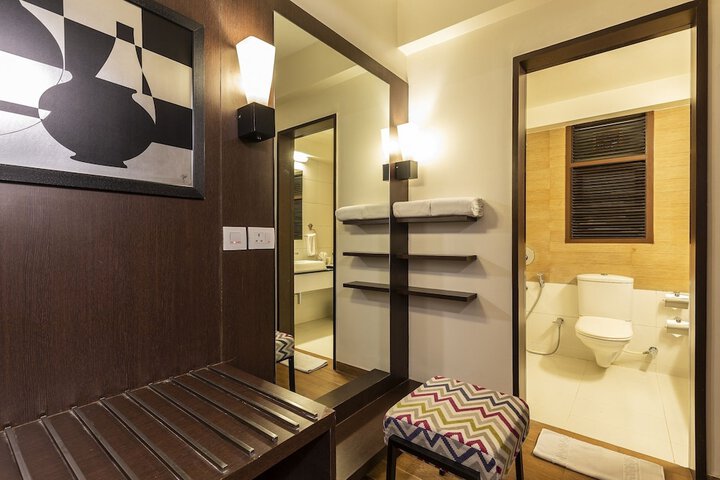 Room 14 of 37