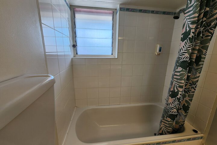 Room 121 of 144