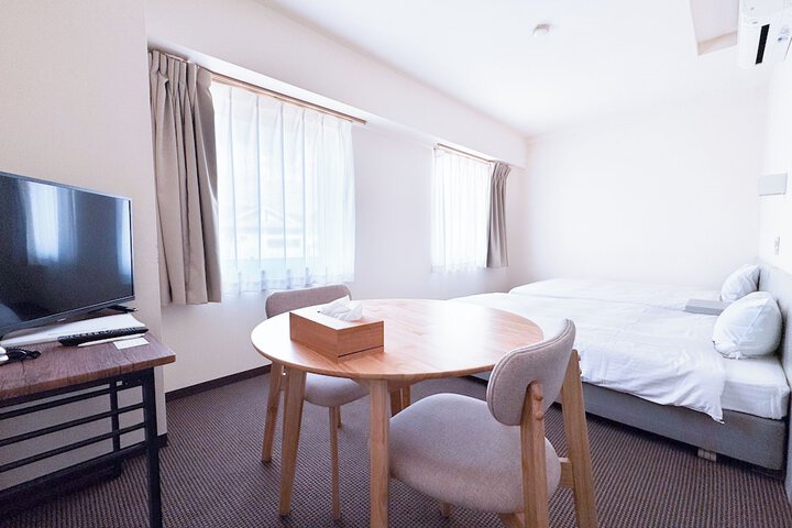 Room 17 of 50