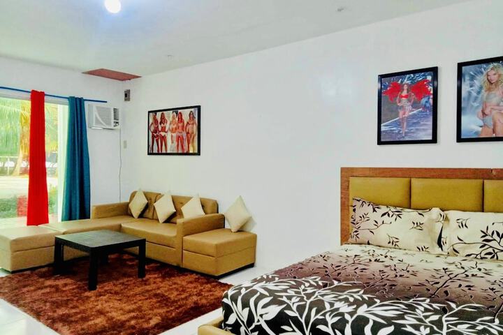 Room 3 of 33
