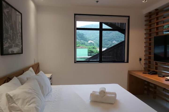 Room 2 of 42