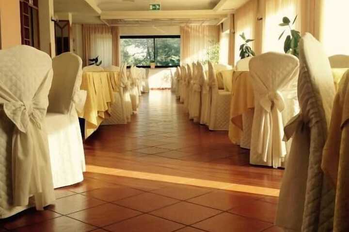 Ballroom/Hall 17 of 30