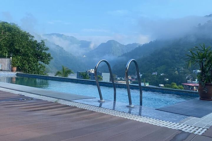 Pool 8 of 16