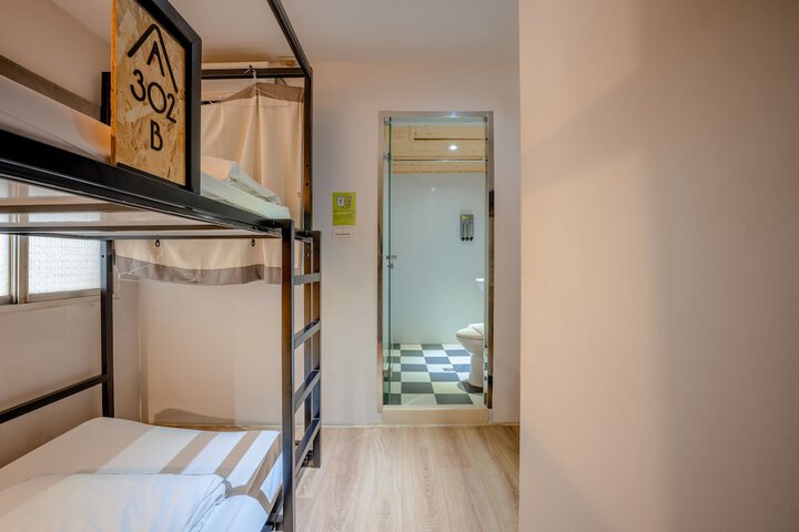 Room 16 of 45