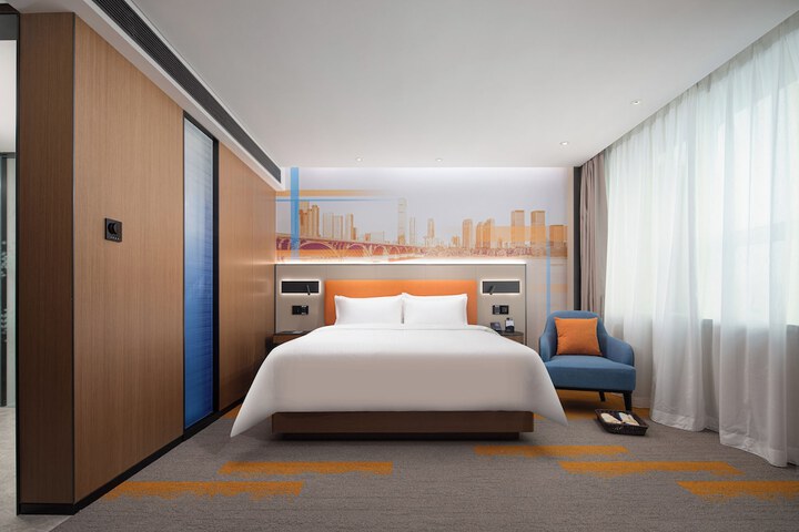Room 14 of 22