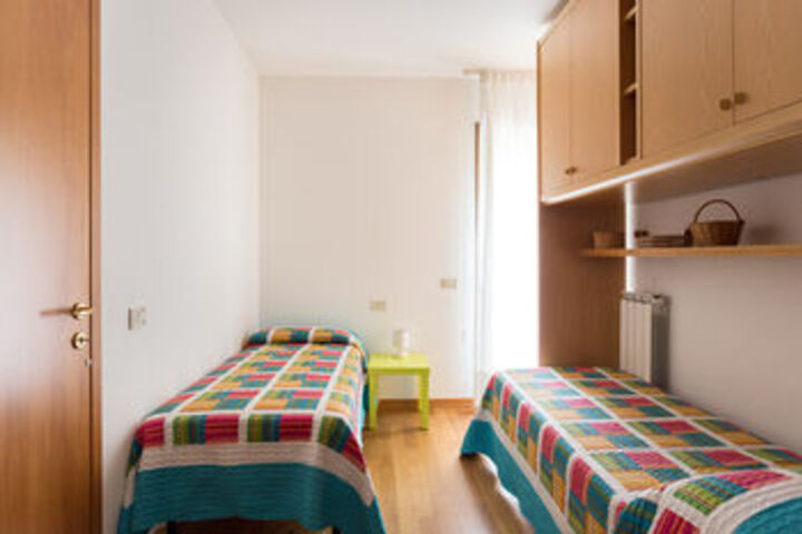 Room 224 of 871