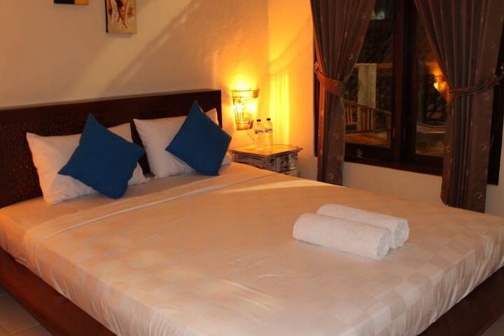 Room 4 of 27