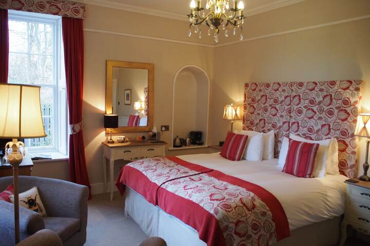 Room 2 of 23