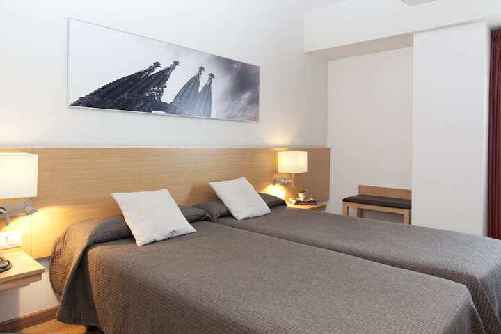 Room 13 of 48