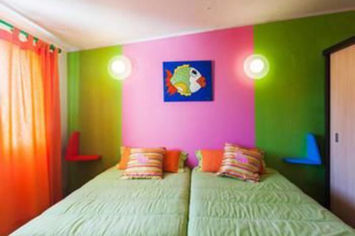 Room 4 of 20
