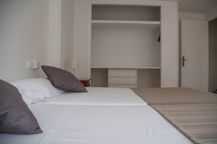 Room 10 of 50