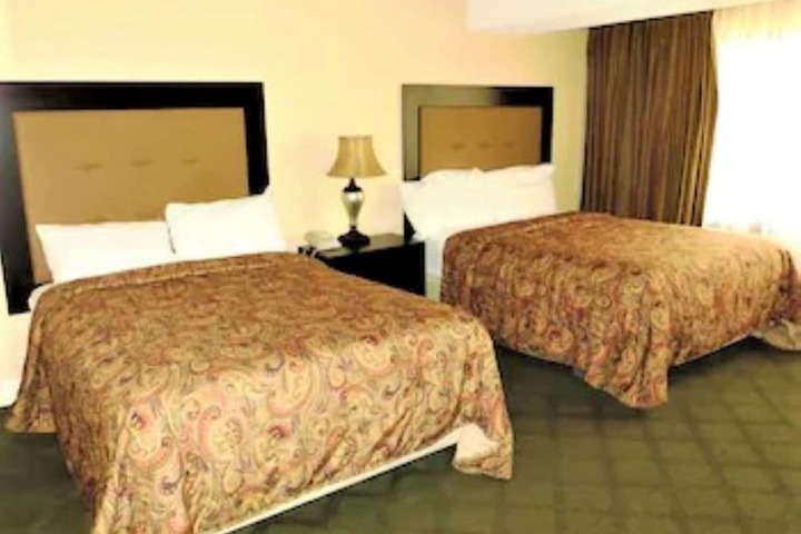 Room 8 of 40