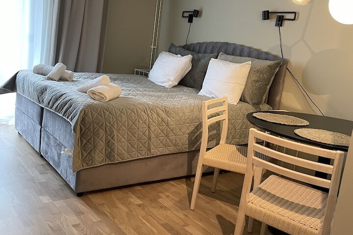 Room 42 of 146