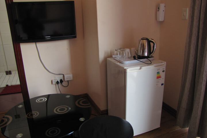 Room 15 of 38