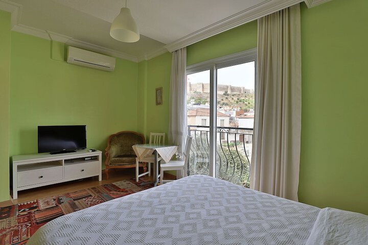 Room 7 of 64