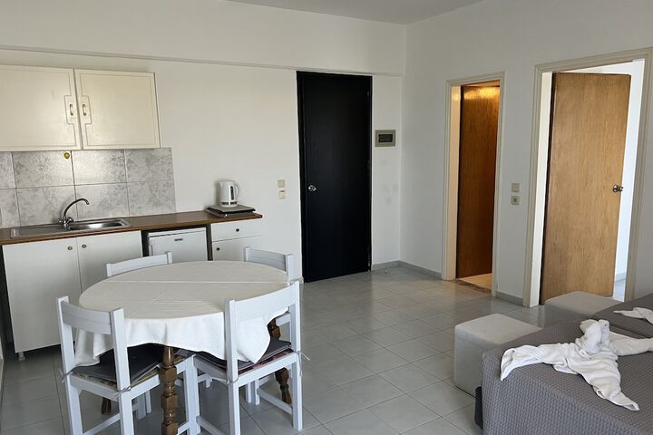 Room 5 of 34