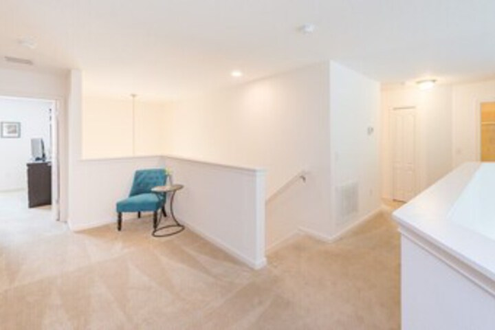 Room 10 of 66