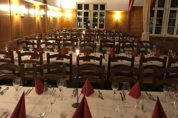 restaurant