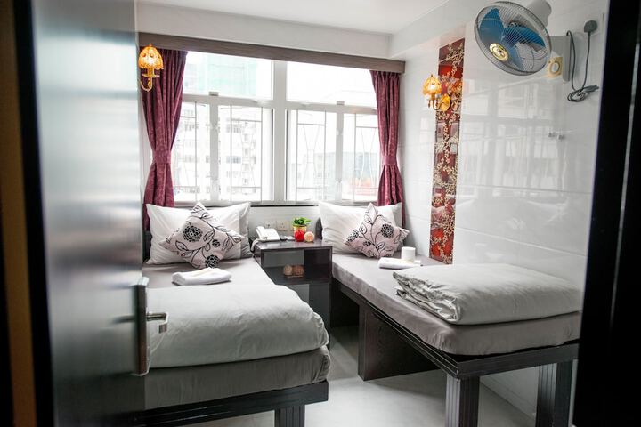 Room 60 of 100