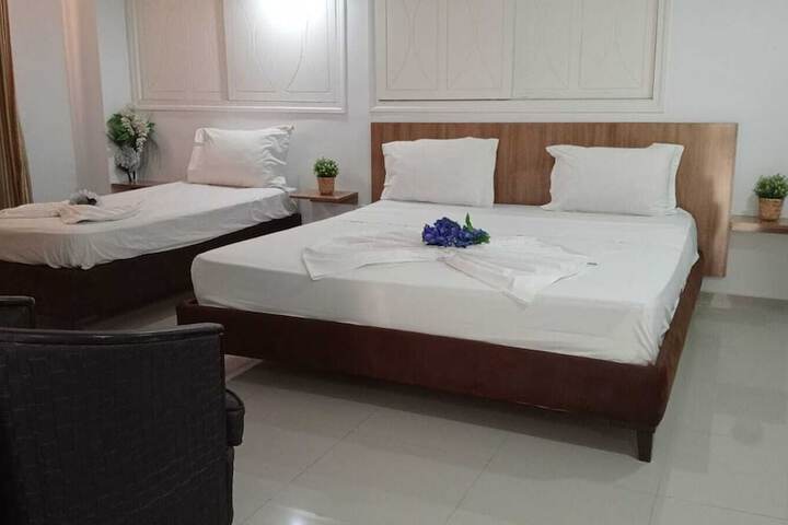 Room 6 of 15