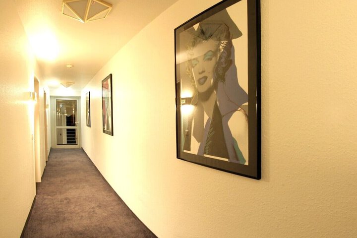 Ballroom/Hall 77 of 81
