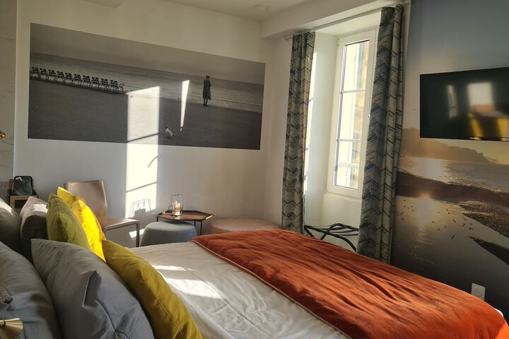 Room 23 of 118