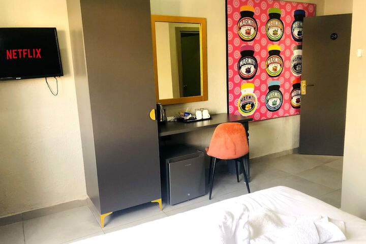 Room 76 of 241