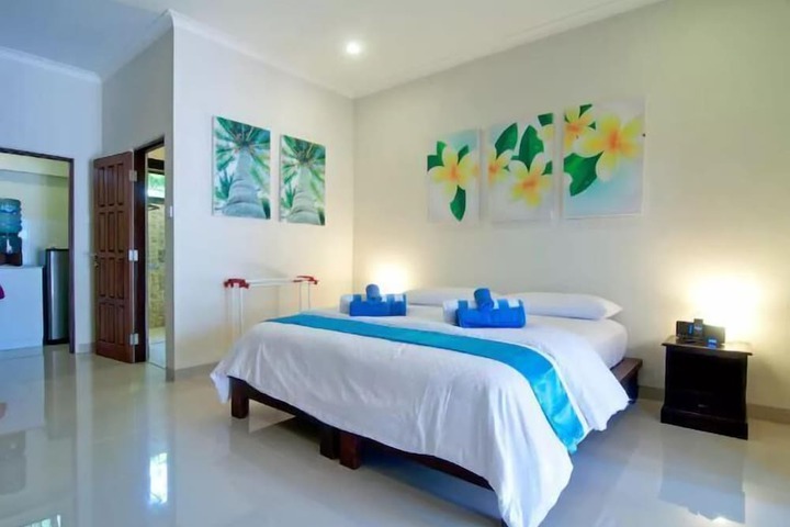 Room 2 of 24