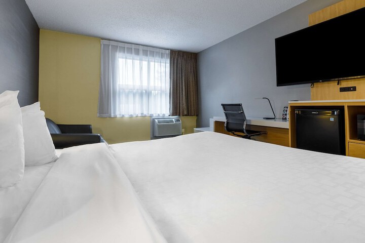 Room 14 of 28