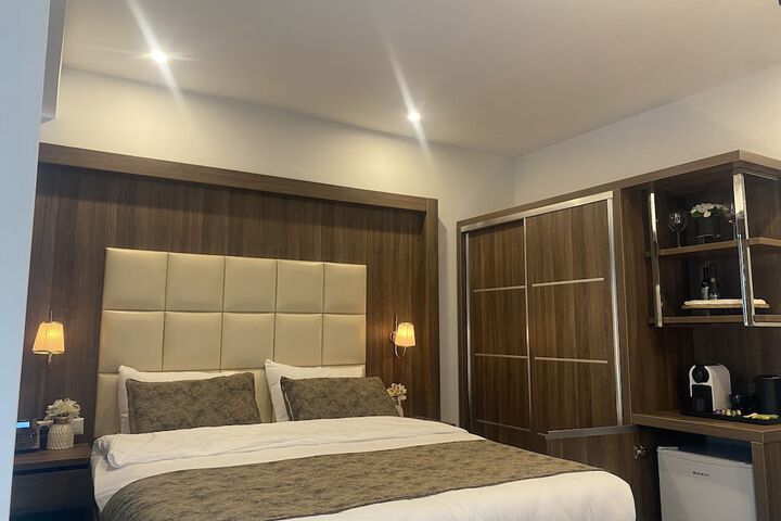 Room 42 of 46