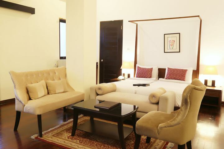Room 18 of 52