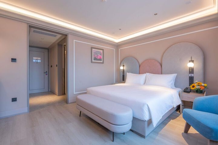 Room 8 of 40