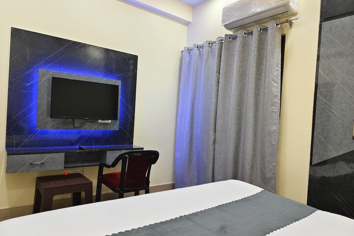 Room 12 of 48