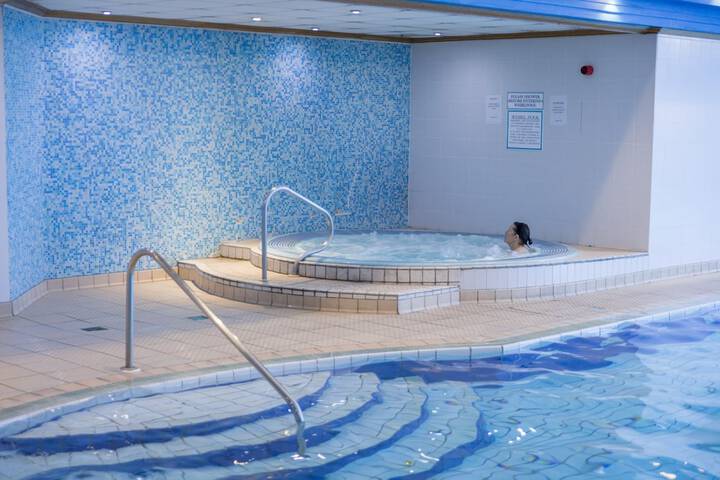 Pool 33 of 67