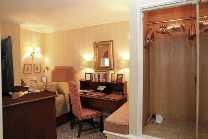 Suite Room