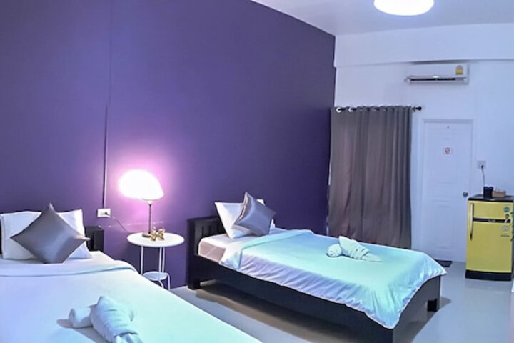 Room 19 of 38