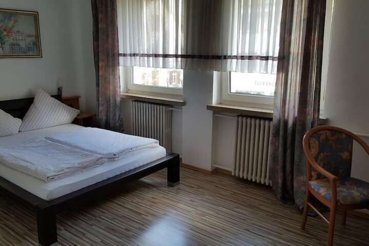 Room 6 of 22