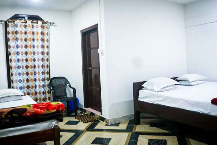Room 2 of 6