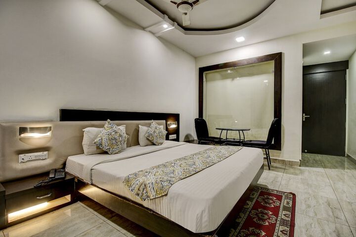 Room 21 of 28