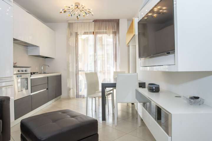 Room 10 of 26