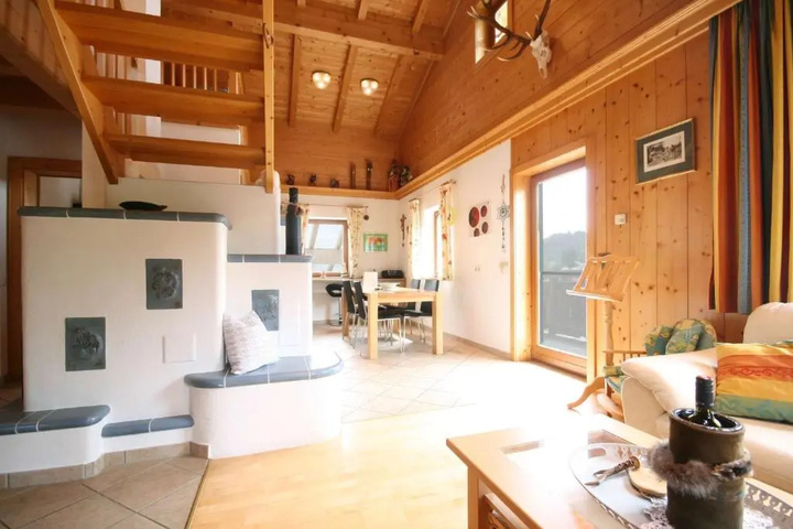 Room 5 of 11