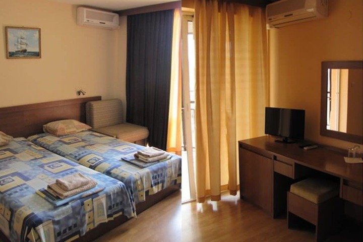 Photo 3