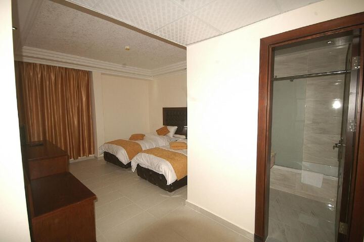 Room 18 of 78