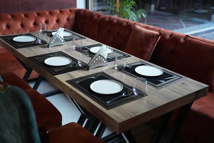 Dining 27 of 41
