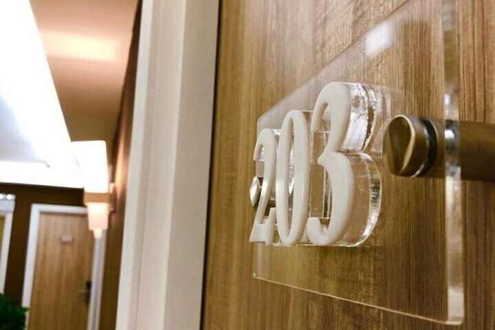 Ballroom/Hall 18 of 18